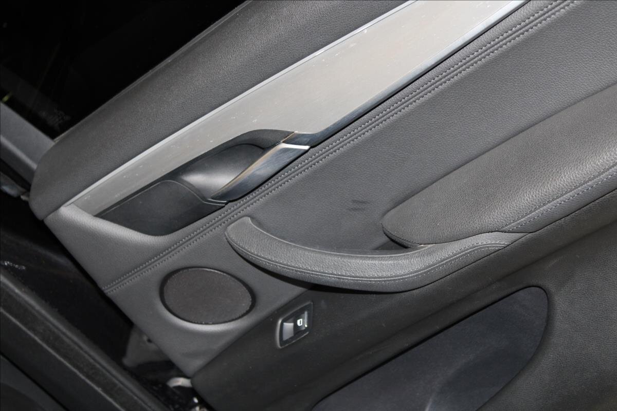 BMW X5 SUV / Terénní 3,0 l 190 kw