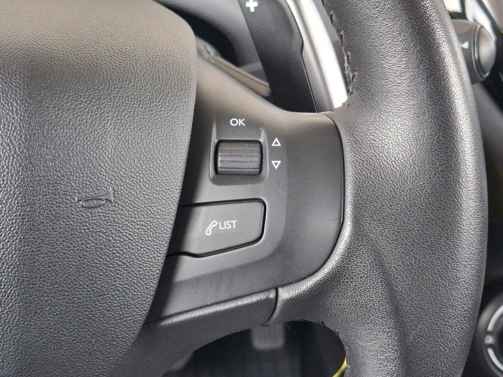 Peugeot 208 Hatchback 1,2 l 60 kw