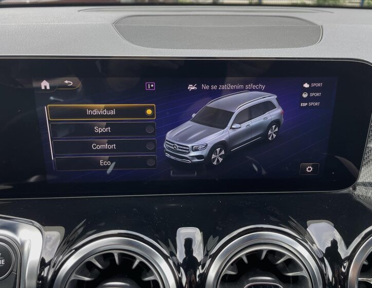 Mercedes-Benz GLB 57