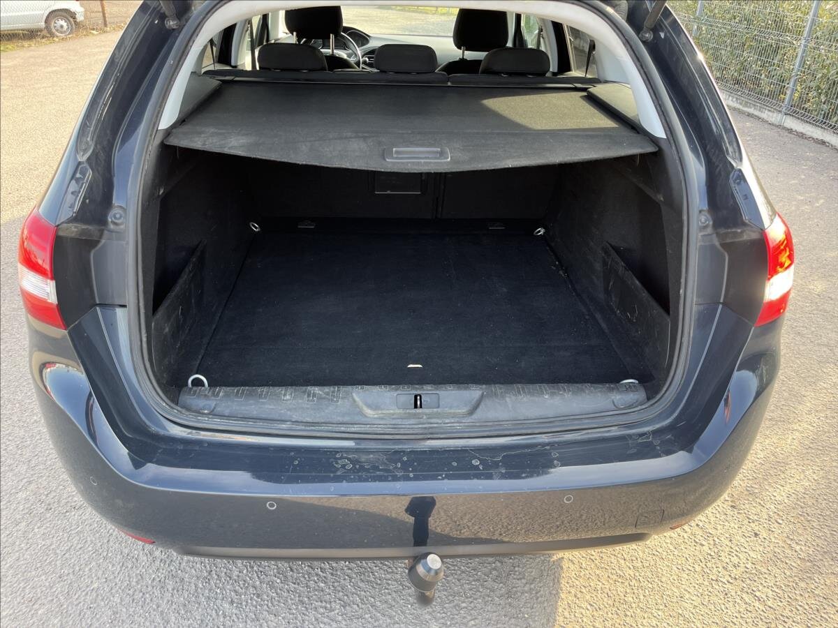 Peugeot 308 Kombi 1,5 l 96 kw