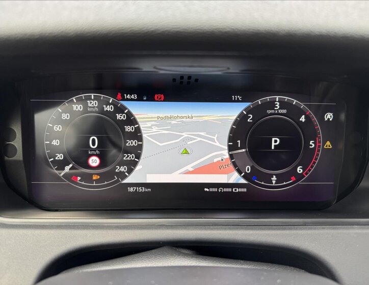 Land Rover Range Rover Velar SUV / Terénní 2,0 l 177 kw