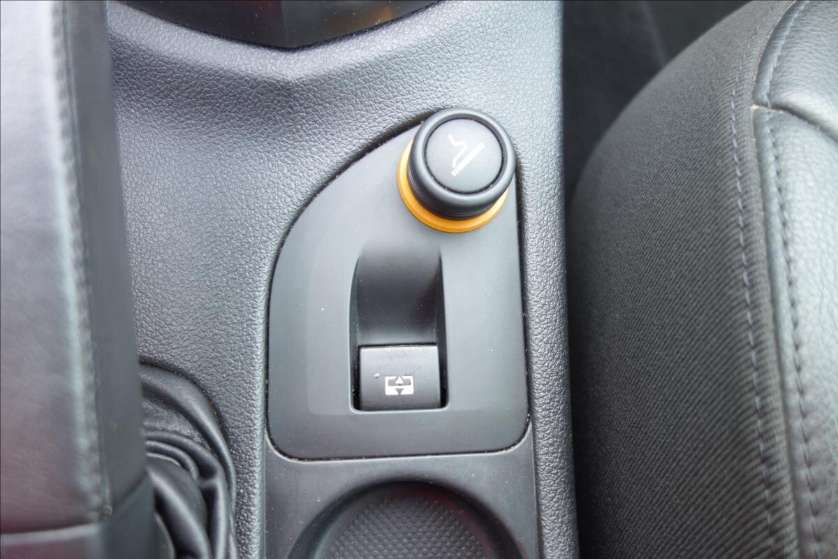 Peugeot 308 Hatchback 1,6 l 103 kw