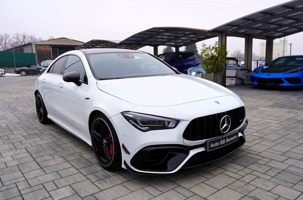 Mercedes-Benz CLA Sedan 2,0 l 340 kw