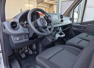 Mercedes-Benz Sprinter 9