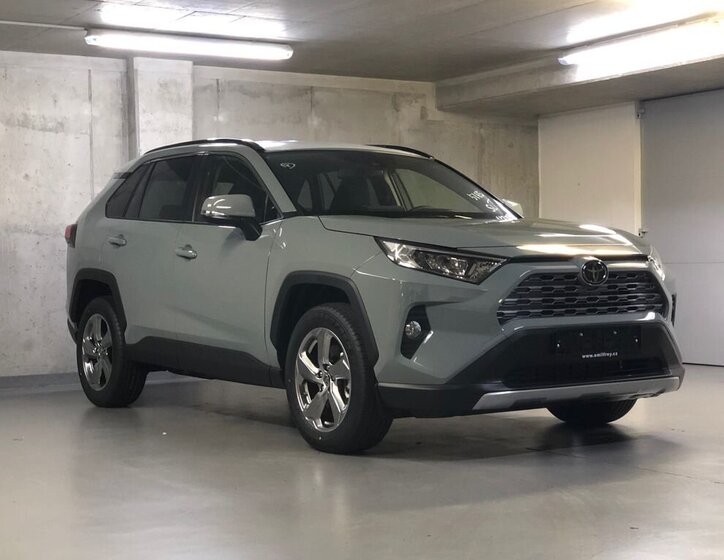 Toyota RAV4 SUV 2,5 l 163 kw