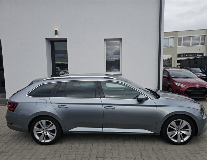 Škoda Superb Kombi 2,0 l 140 kw