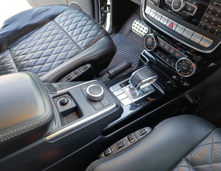 Mercedes-Benz Třídy G SUV / Terénní 5,5 l 400 kw