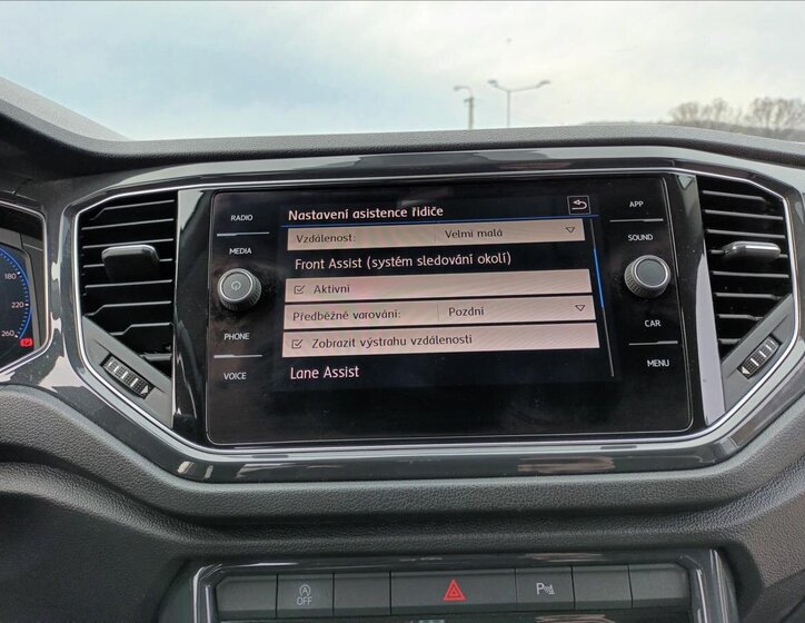 Volkswagen T-Roc SUV / Terénní 1,5 l 110 kw