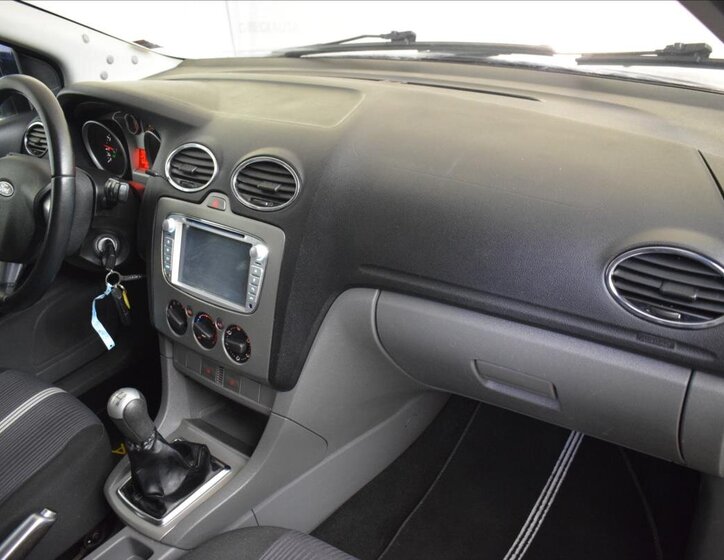 Ford Focus Kombi 1,6 l 74 kw