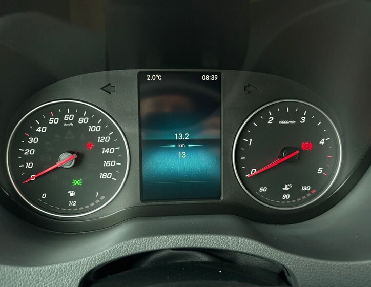 Mercedes-Benz Sprinter 10