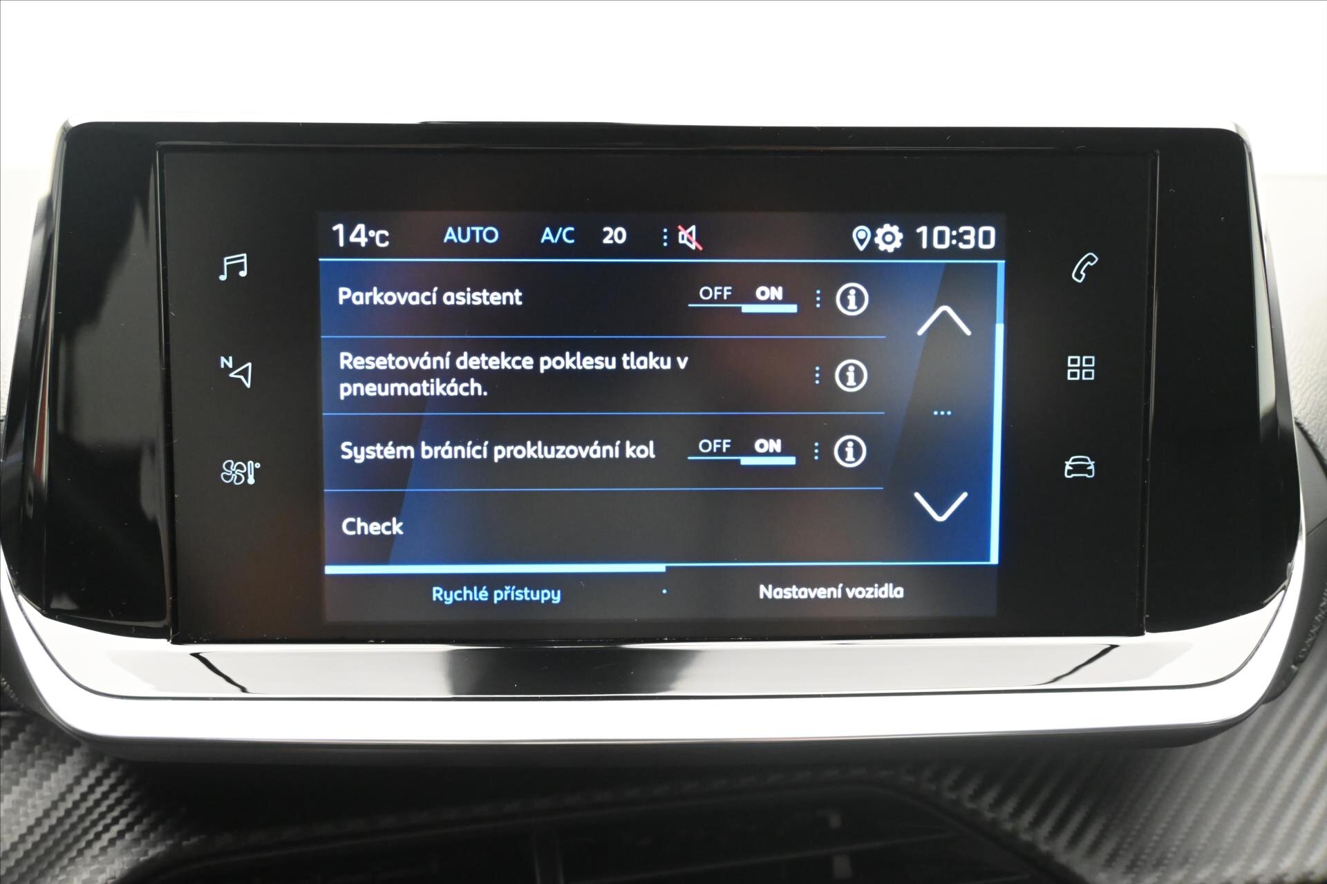 Peugeot 2008 SUV / Terénní 1,5 l 81 kw