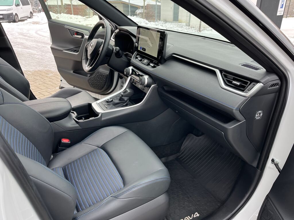 Toyota RAV4 SUV 2,5 l 131 kw