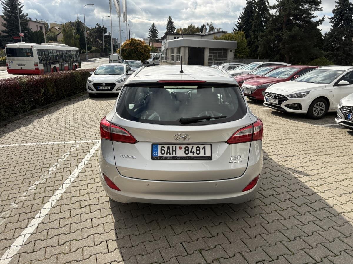 Hyundai i30 Kombi 1,6 l 81 kw