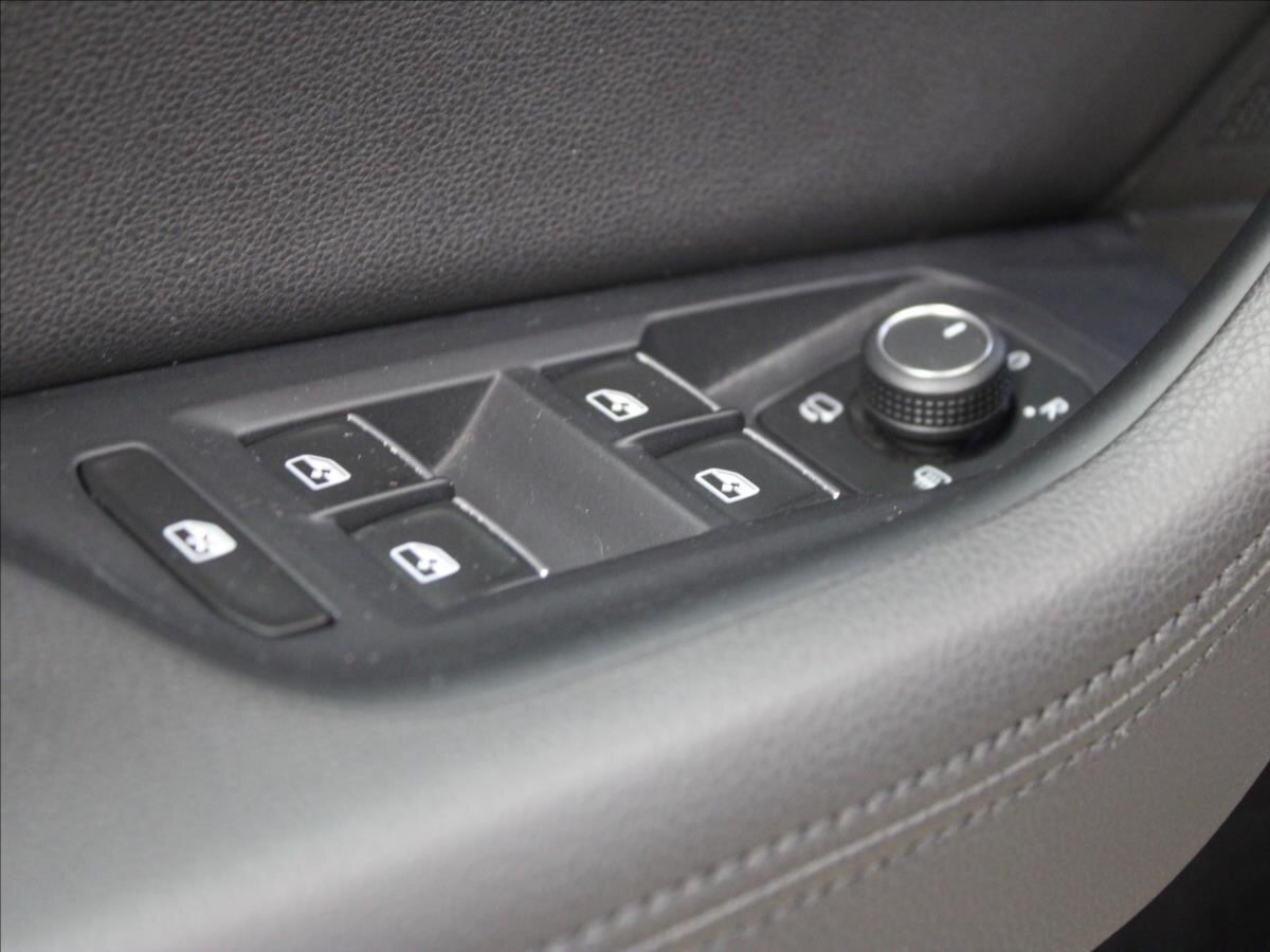 Volkswagen Passat Kombi 2,0 l 140 kw