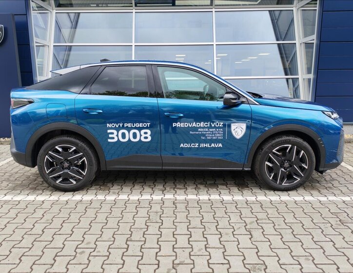 Peugeot 3008 SUV / Terénní 1,2 l 107 kw