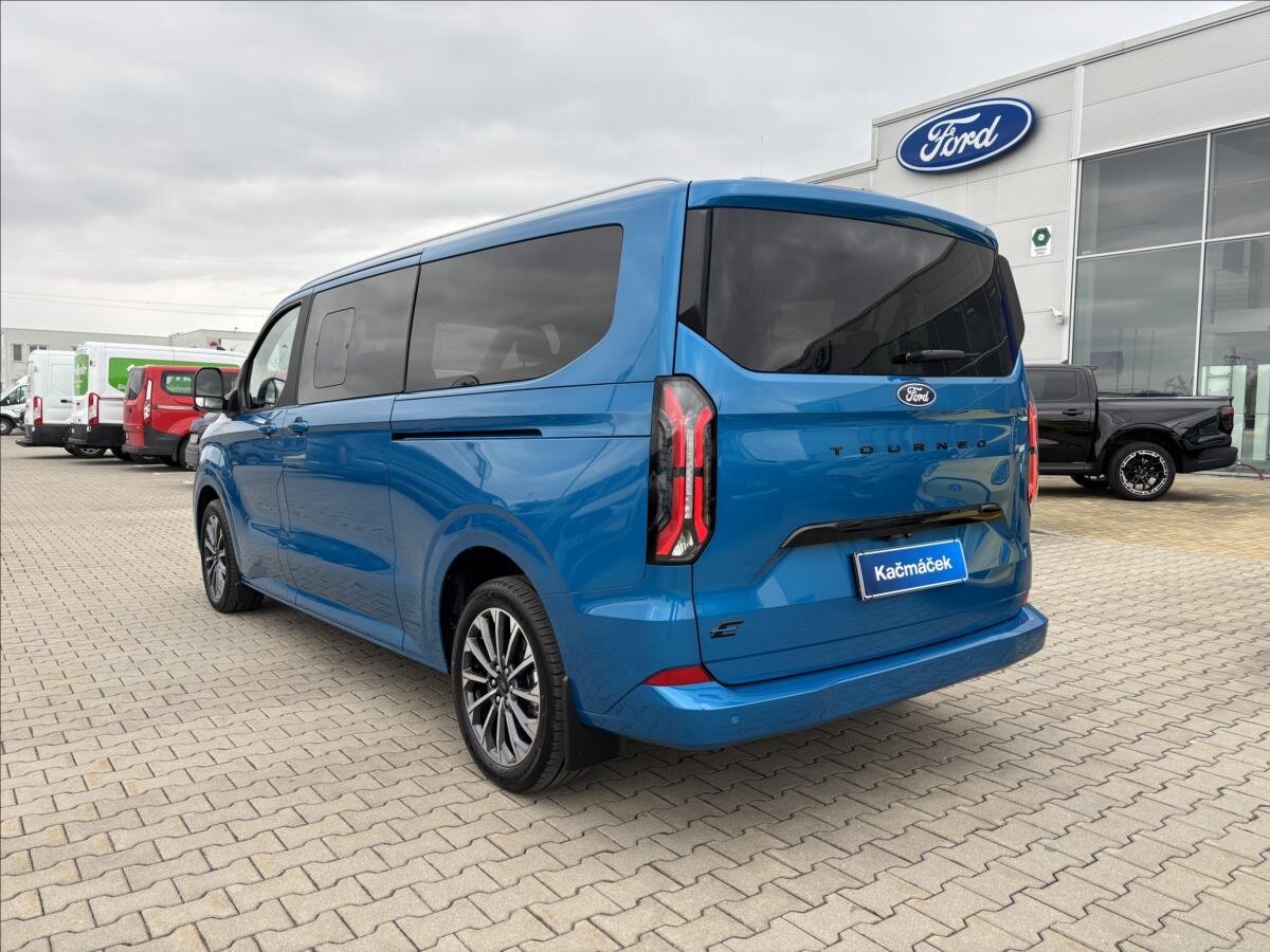 Ford Tourneo Custom MPV 0,0 160 kw