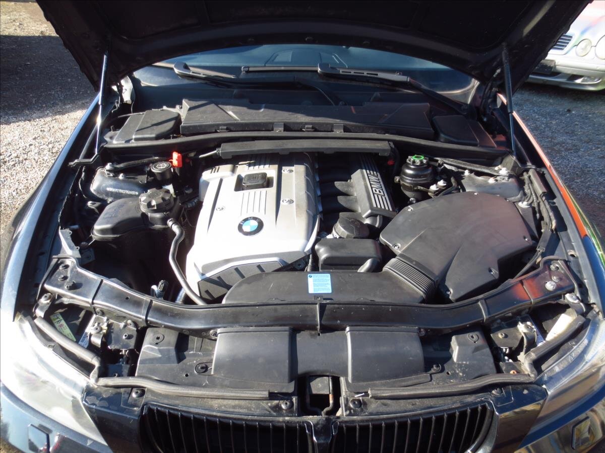 BMW Řada 3 Kombi 2,5 l 160 kw