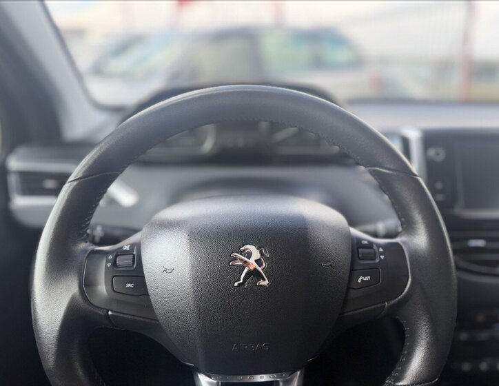 Peugeot 2008 SUV / Terénní 1,2 l 81 kw