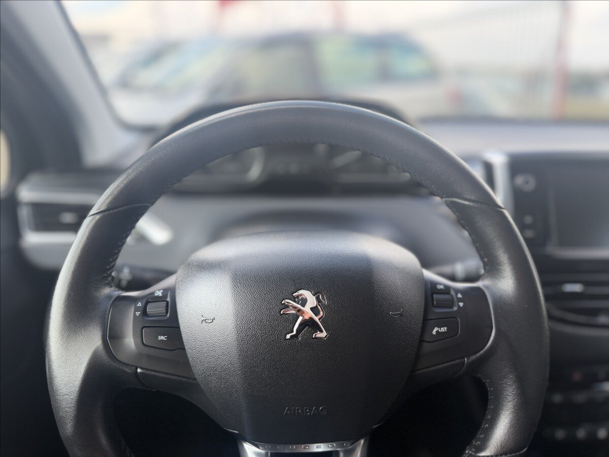 Peugeot 2008 SUV / Terénní 1,2 l 81 kw