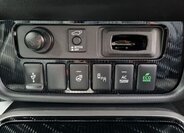 Mitsubishi Outlander SUV 2,4 l 165 kw