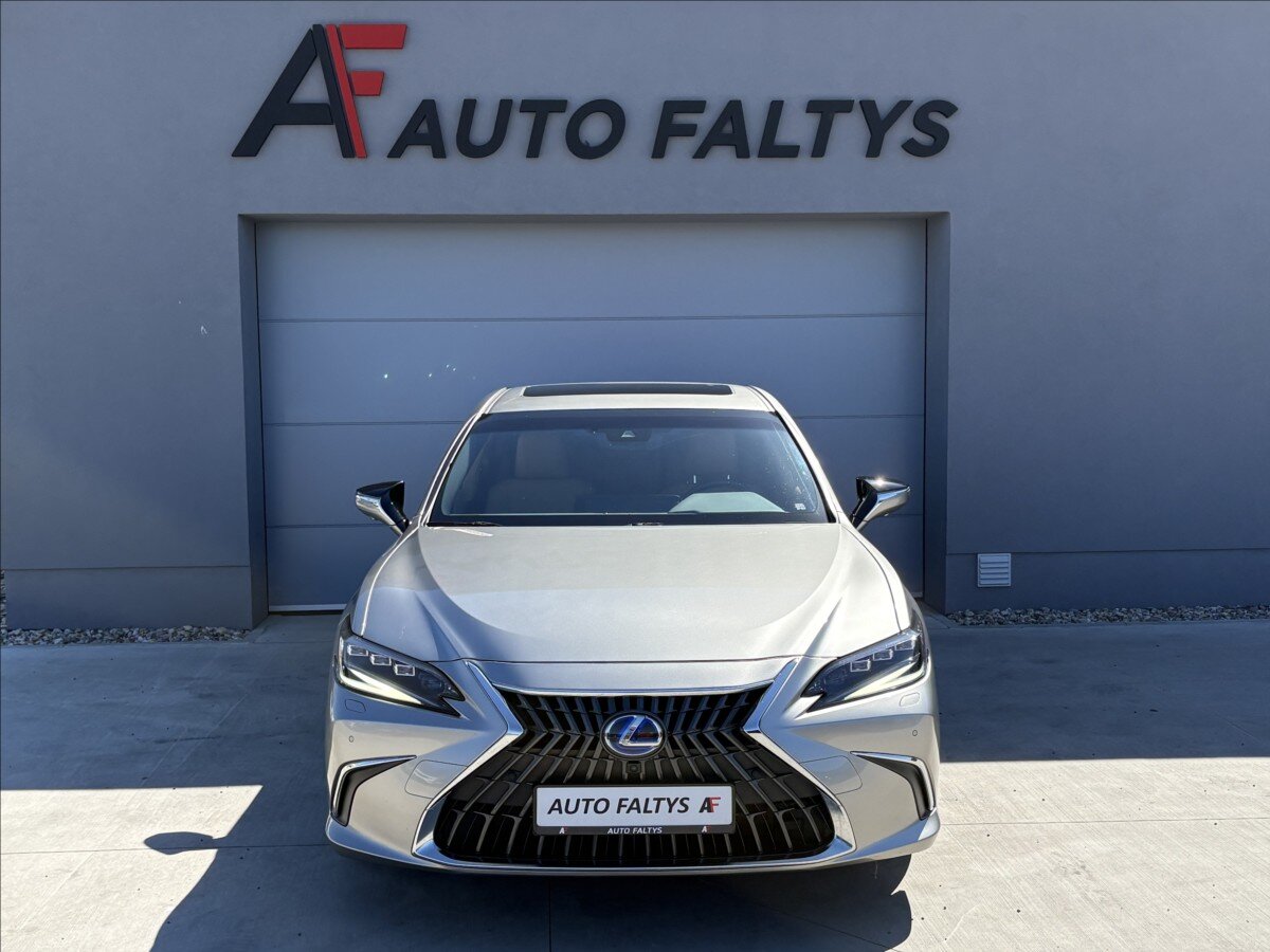 Lexus ES 300h Sedan / Limuzína 2,5 l 131 kw