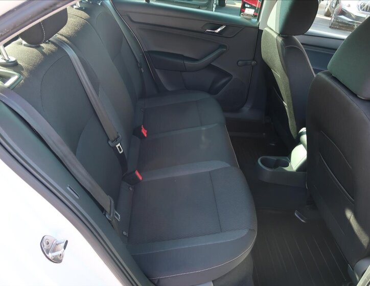 Škoda Rapid Sedan / Limuzína 1,2 l 63 kw