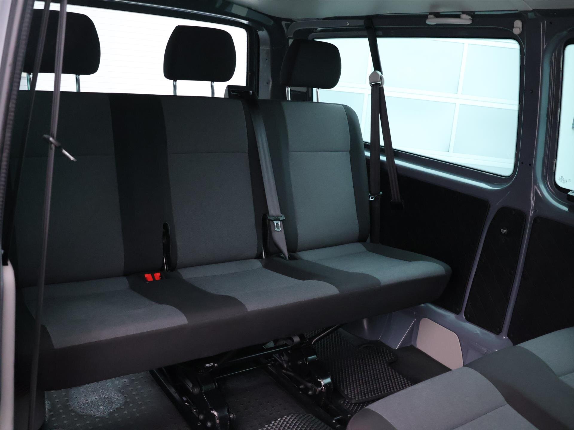 Volkswagen Transporter Kombi 2,0 l 110 kw