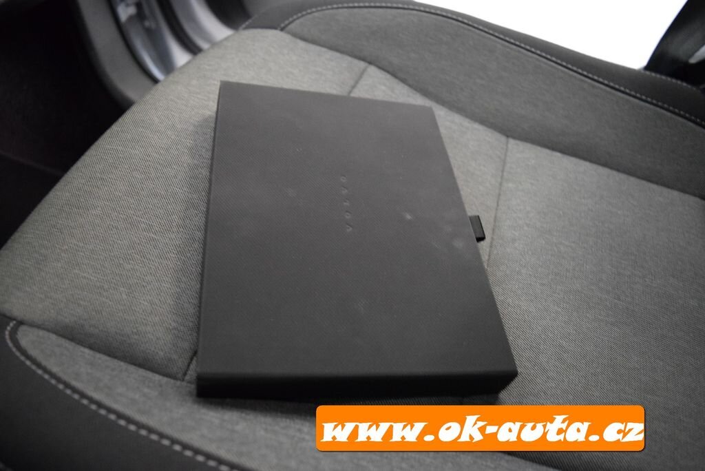 Volvo XC40 SUV 2,0 l 120 kw