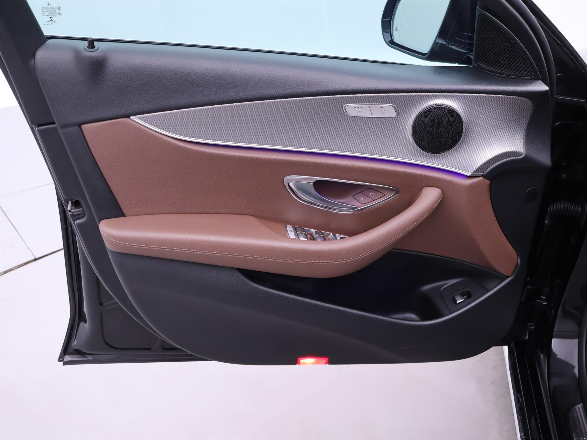 Mercedes-Benz Třídy E Sedan 2,0 l 143 kw