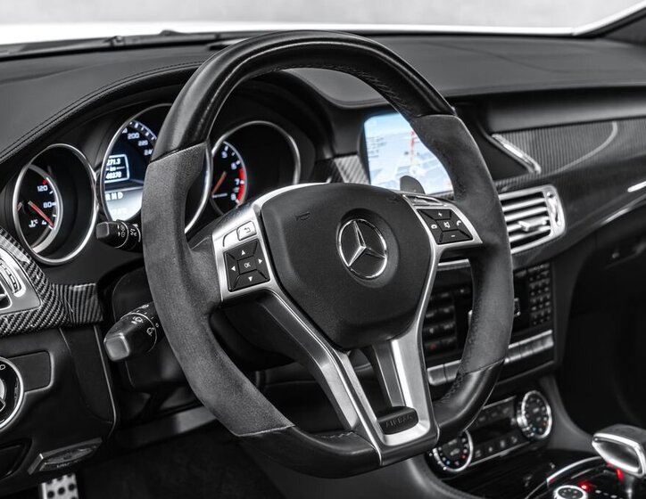 Mercedes-Benz CLS Kupé 5,5 l 386 kw