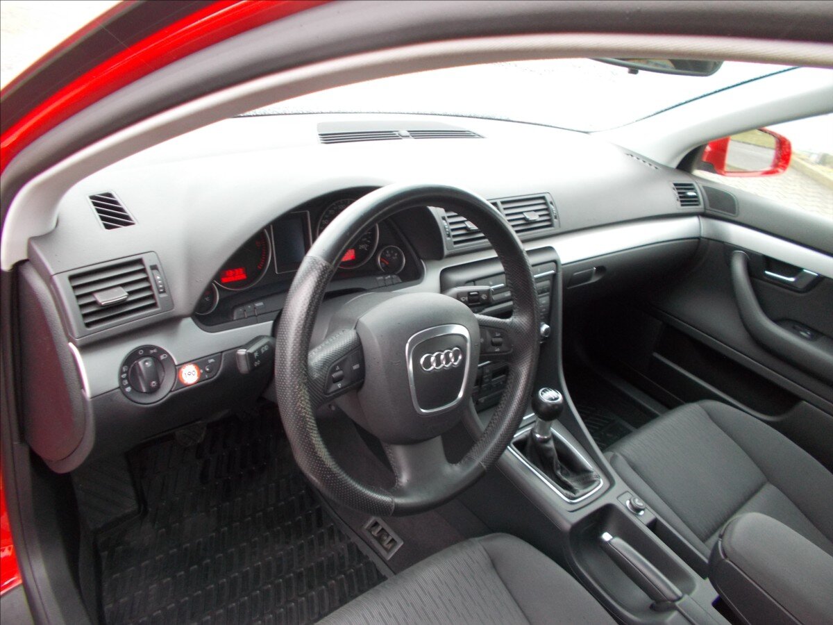 Audi A4 Sedan / Limuzína 2,0 l 103 kw