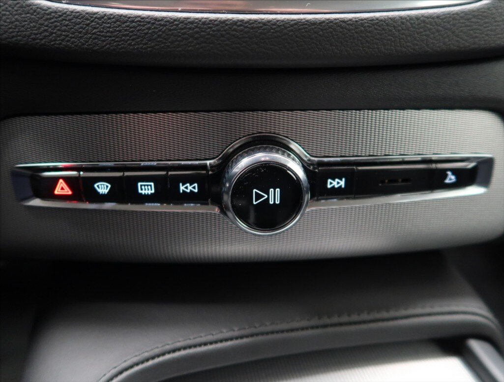 Volvo XC90 SUV / Terénní 2,0 l 184 kw