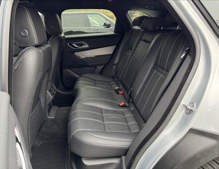 Land Rover Range Rover Velar SUV / Terénní 2,0 l 150 kw