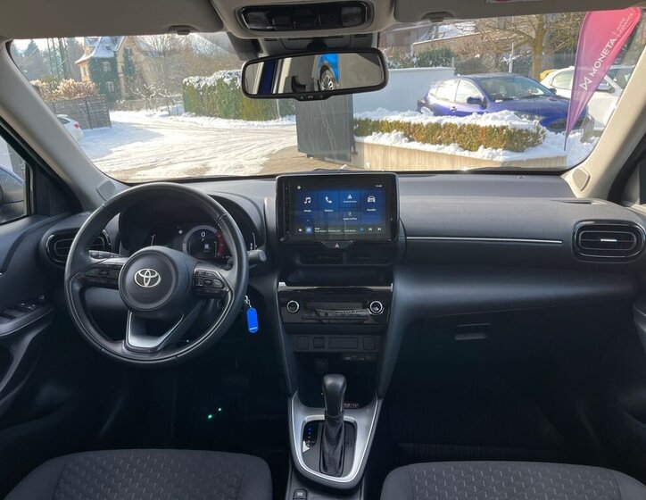 Toyota Yaris Cross 19