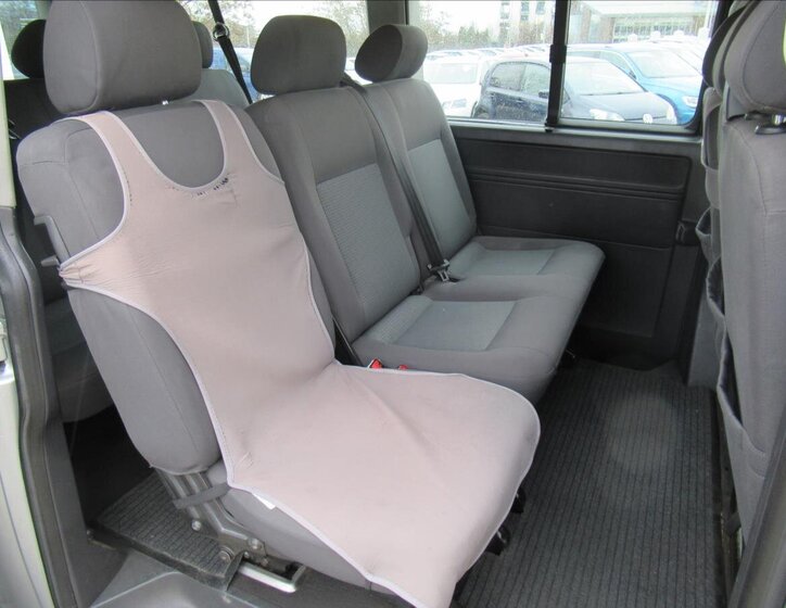 Volkswagen Caravelle MPV 2,5 l 96 kw