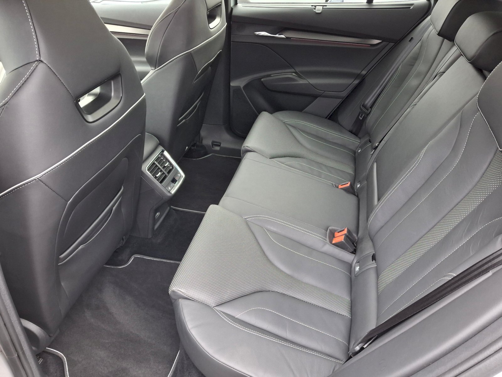 Škoda Enyaq Ostatní 0,0 220 kw