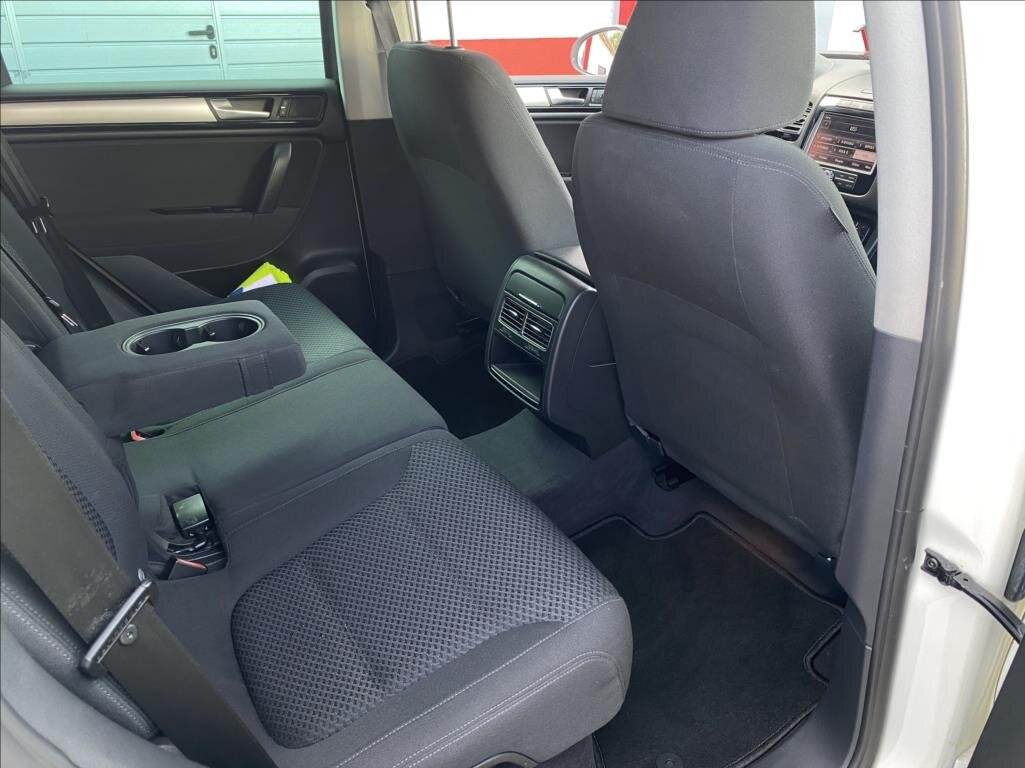 Volkswagen Touareg SUV / Terénní 3,0 l 176 kw