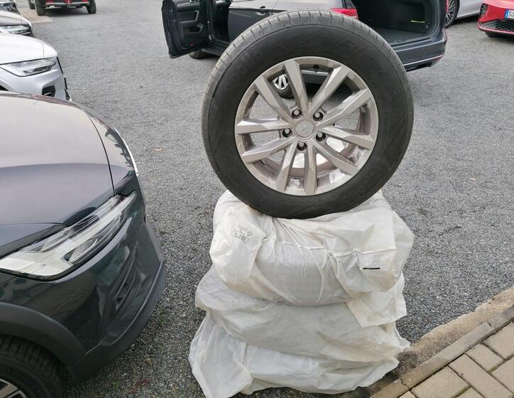 Volkswagen Passat 25