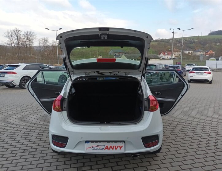 KIA Ceed Hatchback 1,4 l 73 kw