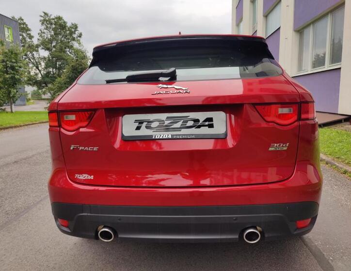 Jaguar F-Pace 4