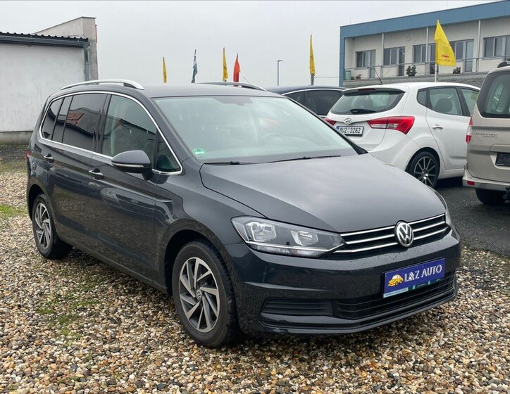 Volkswagen Touran 3