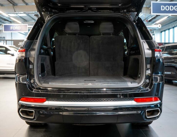 Jeep Grand Cherokee SUV / Terénní 5,7 l 266 kw