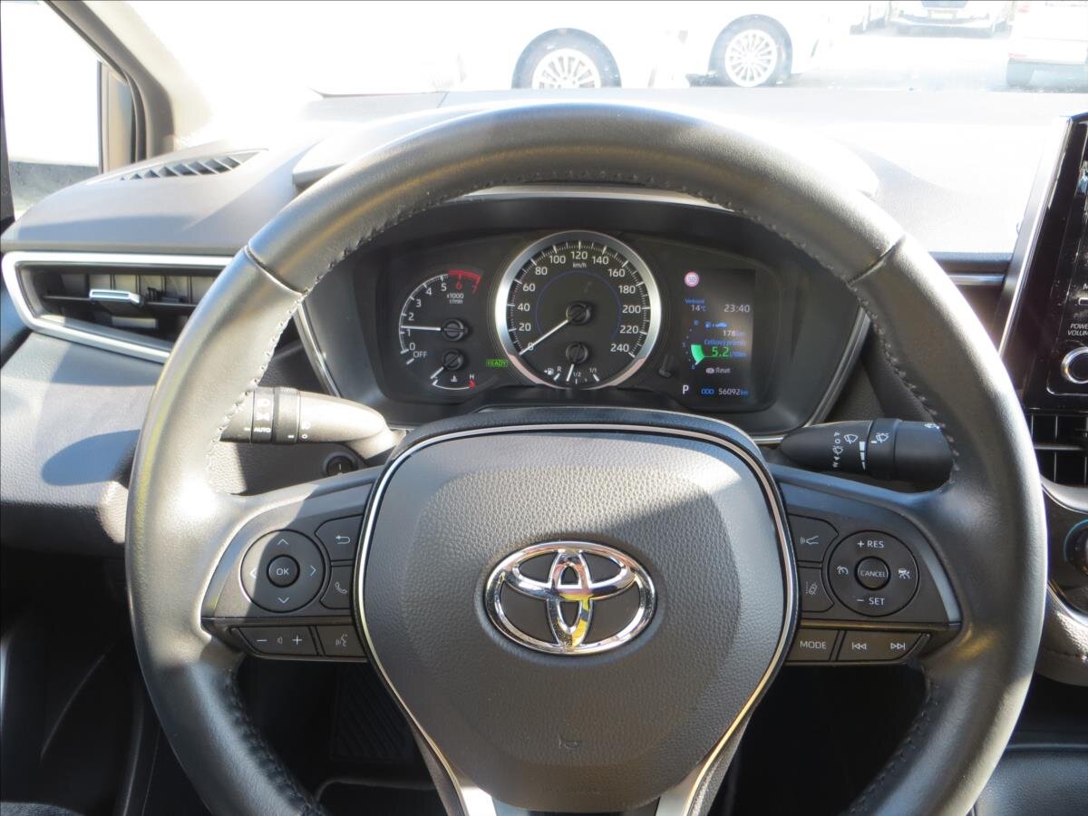 Toyota Corolla Sedan / Limuzína 1,8 l 72 kw