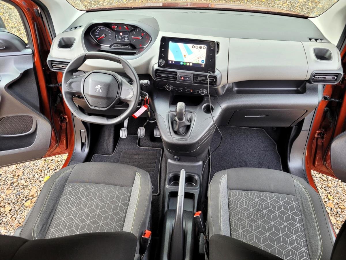 Peugeot Rifter MPV 1,5 l 75 kw