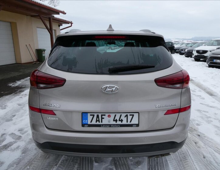 Hyundai Tucson SUV 1,6 l 85 kw
