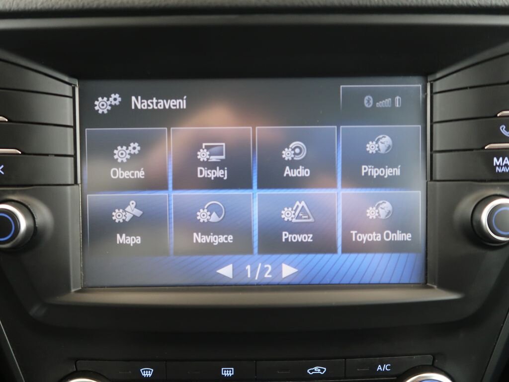 Toyota Avensis Kombi 2,0 l 105 kw