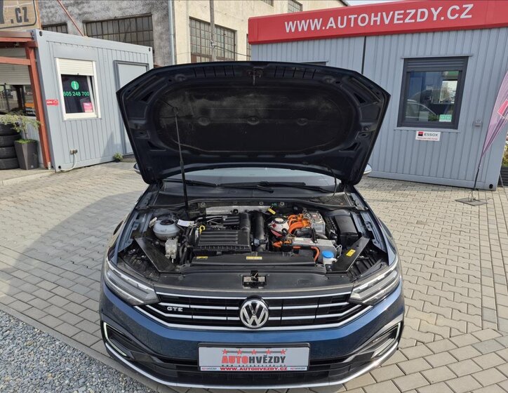 Volkswagen Passat Kombi 1,4 l 160 kw