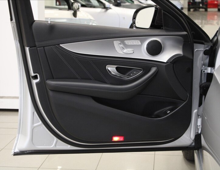 Mercedes-Benz Třídy E Kombi 4,0 l 450 kw