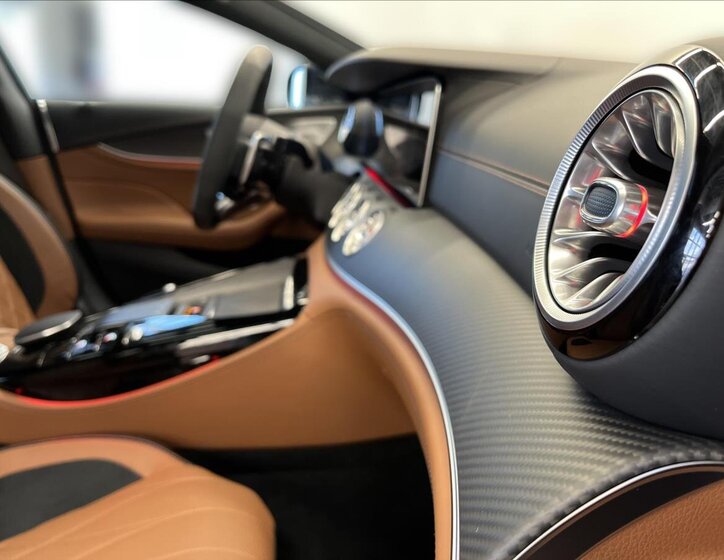 Mercedes-Benz AMG GT 18