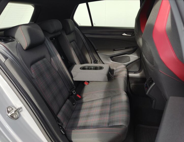 Volkswagen Golf Hatchback 2,0 l 180 kw